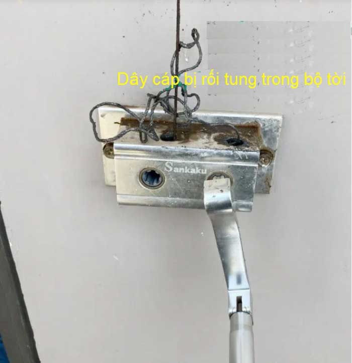 Dây cáp giàn phơi bị đôi